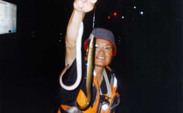 岐阜・揖斐川でのブッコミ釣りで50cm級ウナギ2匹キャッチに大満足