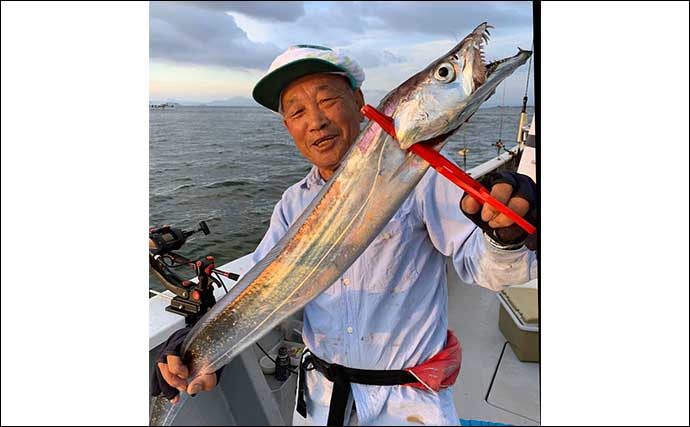 【大分・熊本】船釣り最新釣果　タチウオ釣りで指7本級頭に「つ抜け」