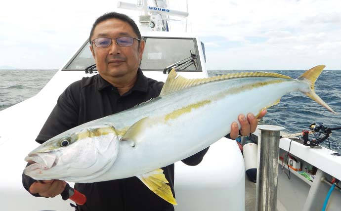 九州・響灘の落とし込み釣りで6kg級ヒラマサ好捕　ベイト量が今後の肝
