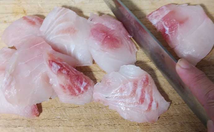 釣り人的「洋食」レシピ：コロダイのステーキ　炭酸系お酒にマッチ