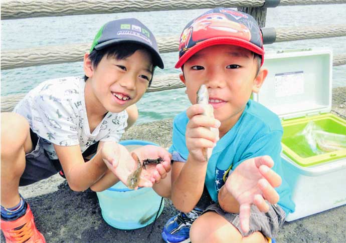 福岡・苅田港緑地公園で釣り初挑戦の子供たちがキス＆ハゼ好捕に笑顔
