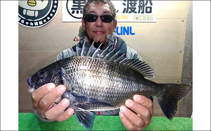 【三重】イカダ＆海上釣り堀最新釣果　カカリ釣りで50cm年無しクロダイ