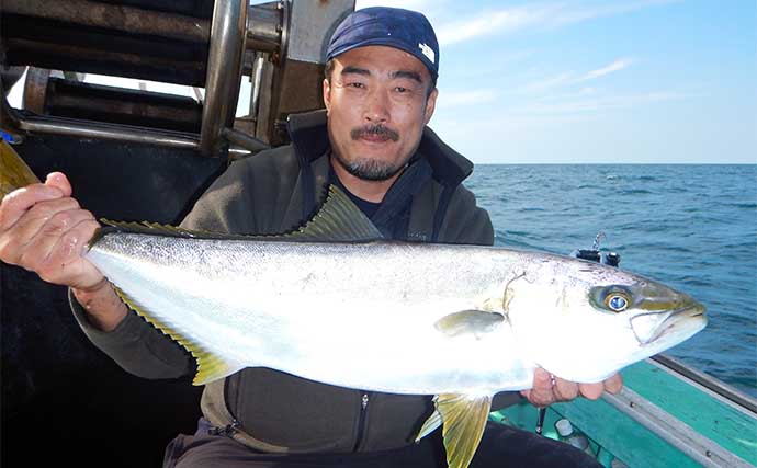 福岡の落とし込み釣りでブリ・ヒラマサ・サワラ　ベイトは小アジ