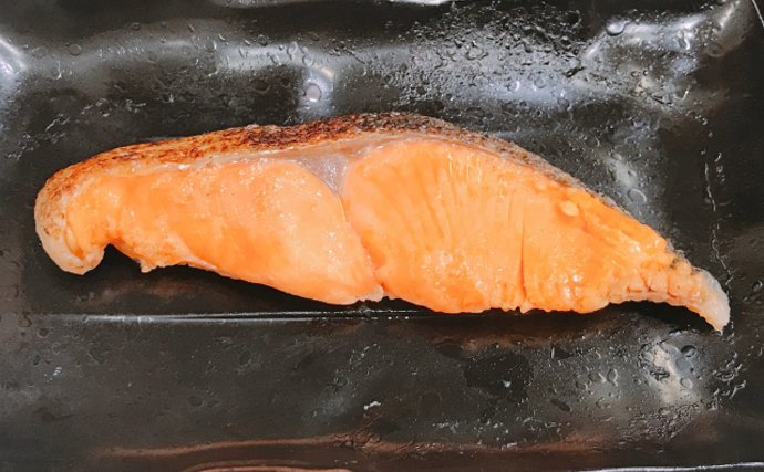 年末に向けて「新巻鮭」製造が佳境迎える　普通の塩鮭とは何が違う？