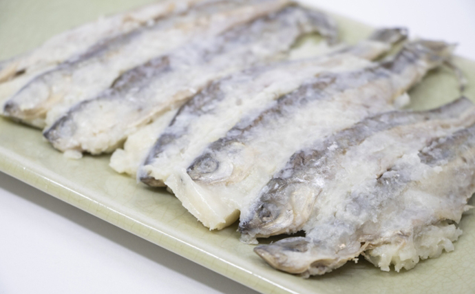 北国の正月に欠かせない「発酵させた魚料理」　生食に近い保存食？