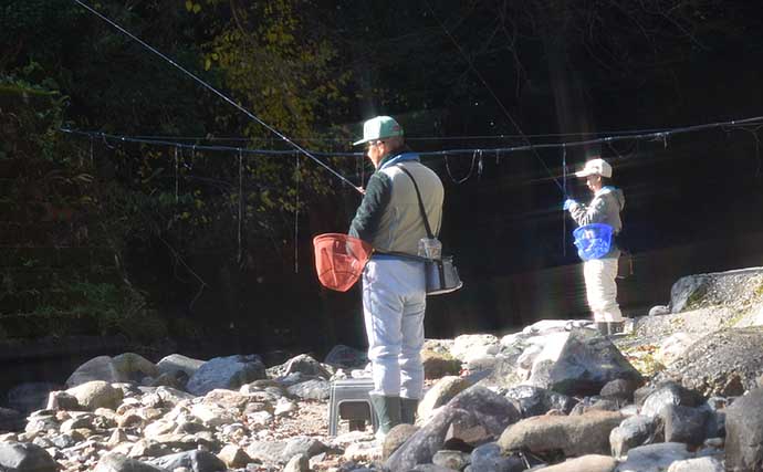 岡山日名倉養魚場で新子アマゴ爆釣　上層意識した小バリの釣りが奏功？