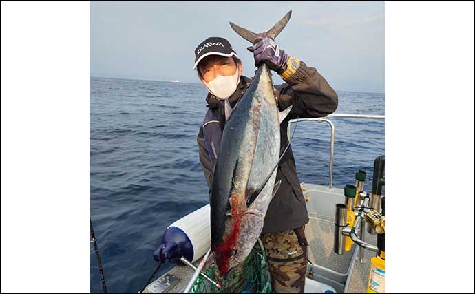 トンジギ（トンボジギング）釣行で10kg弱ビンチョウマグロ2匹手中【和歌山】