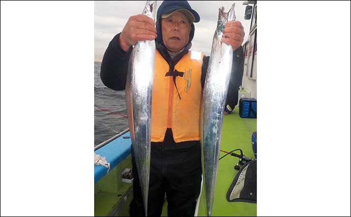 東京湾のテンビンタチウオ釣りで良型中心24尾　『ワイロン仕掛け』が奏功
