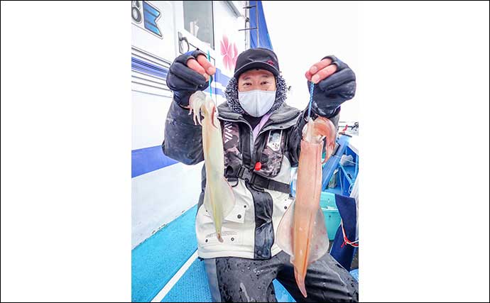 船ヤリイカ釣りで肉厚パラソル級の本命が平均20尾前後【茨城・桜井丸】