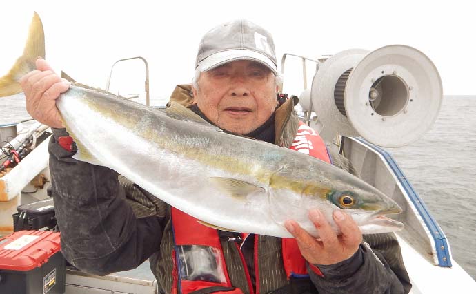 落とし込み釣りでブリ族キャッチ【大分・釣吉丸】ベイトは関アジ