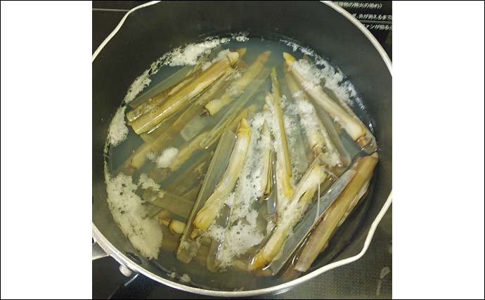 「潮干狩り」レシピ：マテ貝のスパイシー炒め　濃口しょう油が決め手