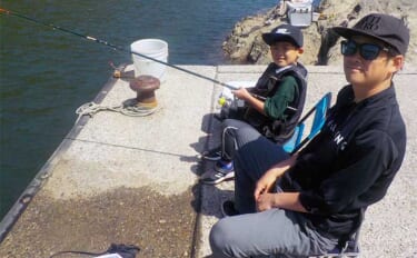 子供と一緒のチョイ投げ釣りでキスにハゼ手中に笑顔【神奈川・宮川港】