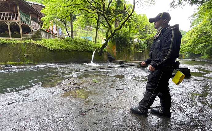 木郷滝自然釣りセンターでヤマメ63匹【熊本】悪天候が味方になった？