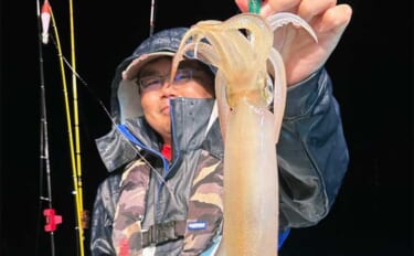 【釣果速報】イカメタル船で釣る人マイカ83匹！入れ食いタイムも（福井）