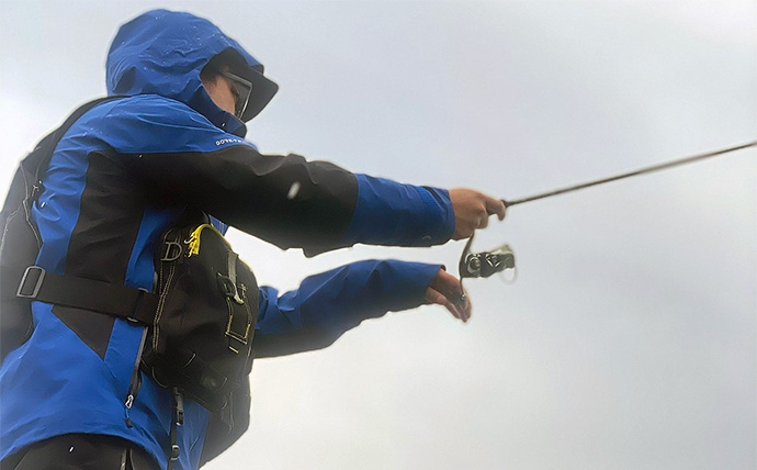 釣り人の身体を守る『リストバンドサポーター』が便利　手首を痛める不安が解消