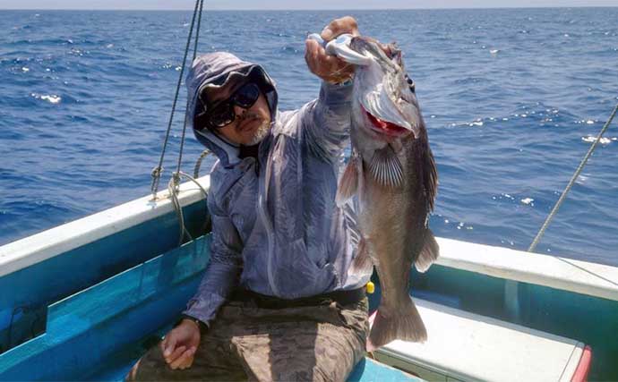 中深海釣りで2kg級を頭に船中全員が高級魚「アラ」キャッチ【静岡・わし丸】