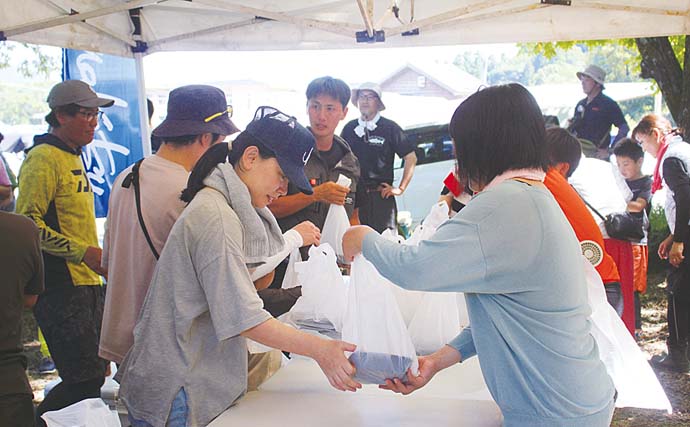 「ビワマス体験トローリング」が開催【琵琶湖】65cm大型ニジマスも登場