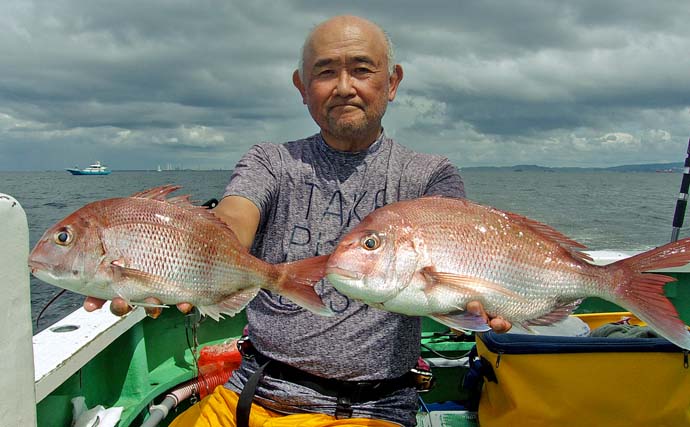 東京湾剣崎沖のコマセワラサ釣りで4kg級ワラサ2尾　マダイも混じる