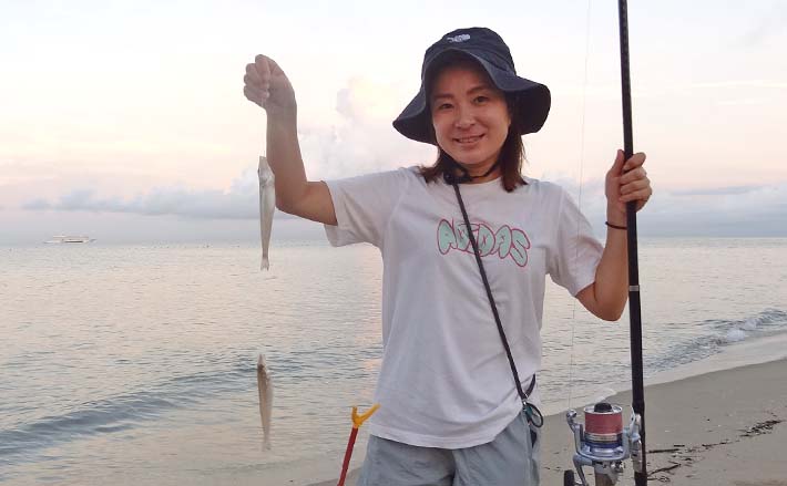 砂浜での投げキス釣りで良型中心にシロギス連発【愛知】家族で満喫