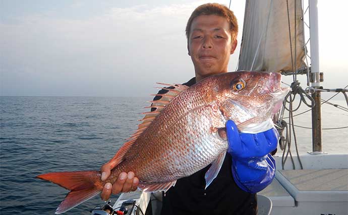 落とし込み釣りで6kg級ヒラマサ【福岡・第二大福丸】ゲストにマダイとヒラメ