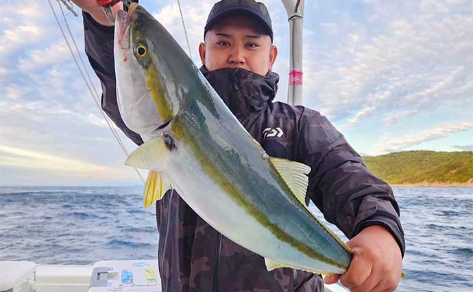 関西エリアの【船釣り特選釣果】ジギングでメジロとタチウオ合計160匹超え
