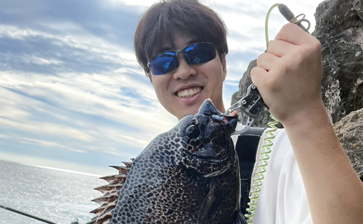 初の底物釣りで41cm頭にイシガキダイ2尾【伊豆】エサは採集したカニとヤドカリ | TSURINEWS