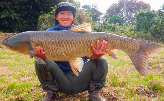 元荒川のウキ釣りで122cmソウギョをキャッチ【埼玉】障害物ポイント狙いが奏功