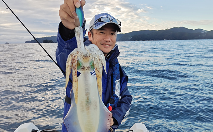 ティップランエギング釣行でアオリイカ24匹キャッチ【三浦・フィッシング光栄】