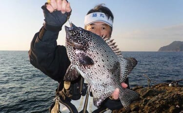 磯での石物釣りで2kg超えイシガキダイ登場【鹿児島】カゴ釣りでは60cm級サバ