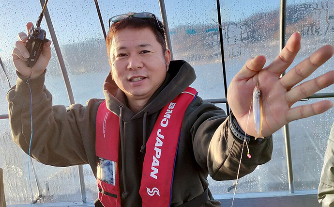 諏訪湖のドームワカサギ釣りで初挑戦者含め全員100匹超え達成【滋賀】