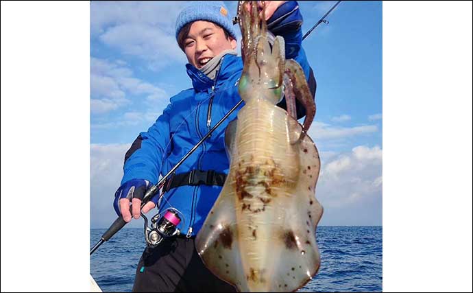 ティップランエギング釣行でキロ超の大型アオリイカが連発【天草・幸丸】