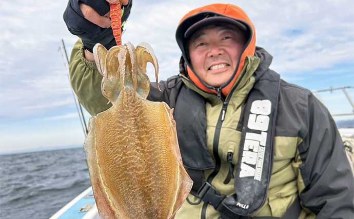 【船釣り最新釣果】生きイワシ泳がせ釣りで70cm級の寒ビラメ浮上（愛知）