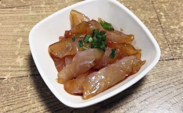 釣魚で作る「ご飯のお供」レシピ：オナガの浅漬け　みりんがポイント