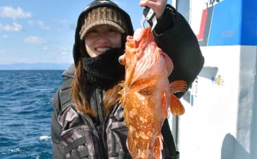 中深海の根魚五目釣りで50cm級頭に良型ウッカリカサゴが連発【三重・なぎさ丸】