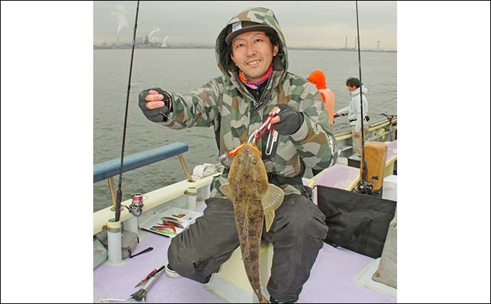東京湾の船マゴチ釣りで54cm頭に釣る人5尾【新明丸】エサはサイマキエビ