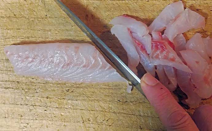 釣った小型の魚で作る「新感覚お刺身」レシピ：クロ（メジナ）のゴマ塩