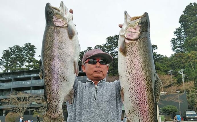 芦ノ湖ボートフライフィッシングで65cm筆頭にニジマス13尾キャッチ【神奈川】