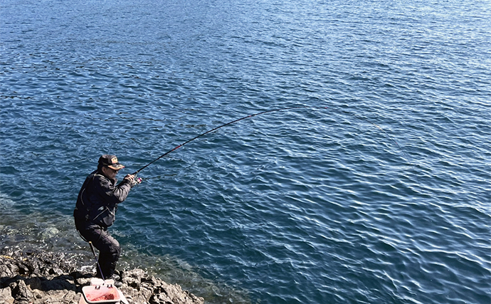宮之浦での磯フカセ釣りで43cmクロ浮上【宮崎】強気のやり取りが奏功