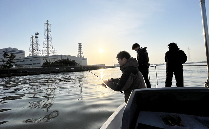 富山湾レンタルボート釣行で40cm級ハマチが入れ食い　ブレードジグで連発