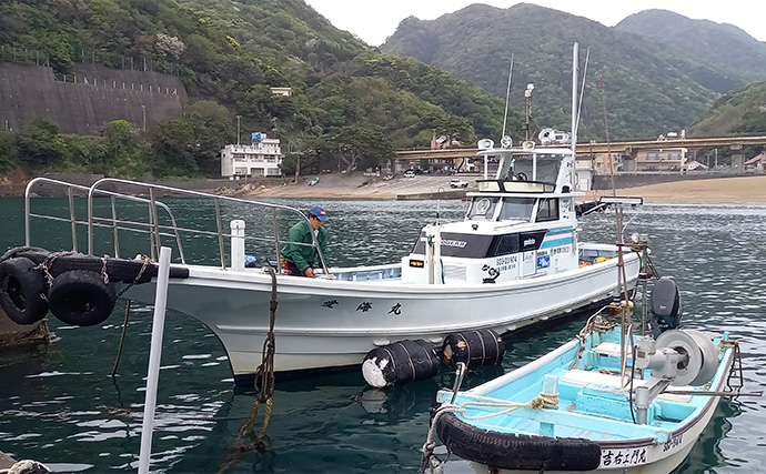 西伊豆・雲見の磯フカセ釣りで39cm尾長メジナ【静岡】好ゲストにシマアジとイサキ