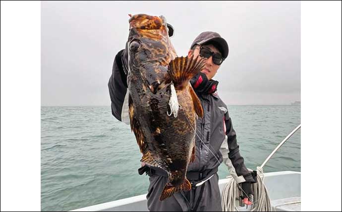 シーズン序盤の博多湾ボートシーバス釣行で69cm頭に入れ食いを満喫【共栄丸】