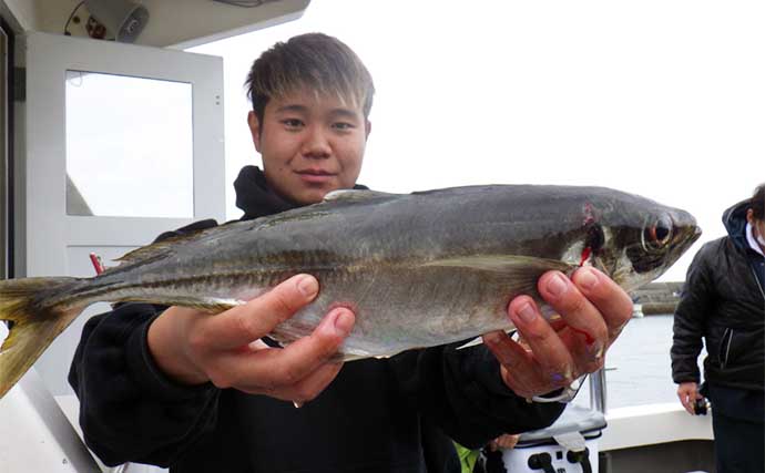 【船釣り最新釣果】関アジ・関サバ釣りで40cm超えアジが入れ食い（大分・熊本）