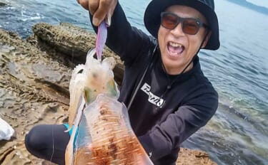 北九十九島での陸っぱりエギング釣行で1kg級アオリイカをキャッチ【長崎…