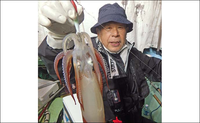 夜焚きイカ釣りでケンサキ＆スルメイカでクーラー満タン釣果【福岡・正栄丸】