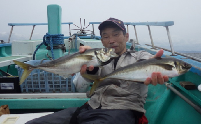 東京湾LT（ライトタックル）アジ釣りで46cmマアジ浮上【光進丸】好ゲストにクロダイも