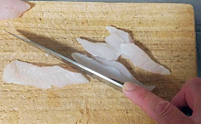 釣魚で作る「疲労回復」レシピ：アカハタのカルパッチョ風　刺し身は厚めにカット