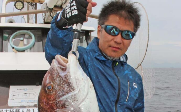 タイラバ釣行で80cm級大型マダイ浮上【大分・こざくら丸】自己記録更新を達成