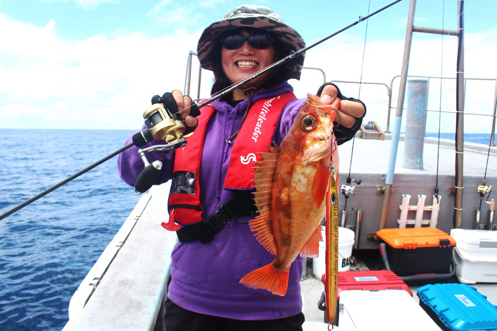 能登半島沖スロージギング釣行で高級美味魚「アラ」狙い　攻略の近道はロッドにあり