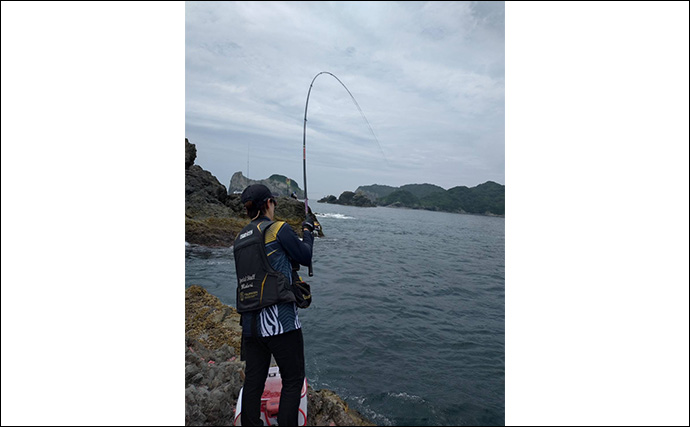 深島の磯でのフカセ釣りで50cmクロに良型イサキ【大分】お土産でクーラー満タン