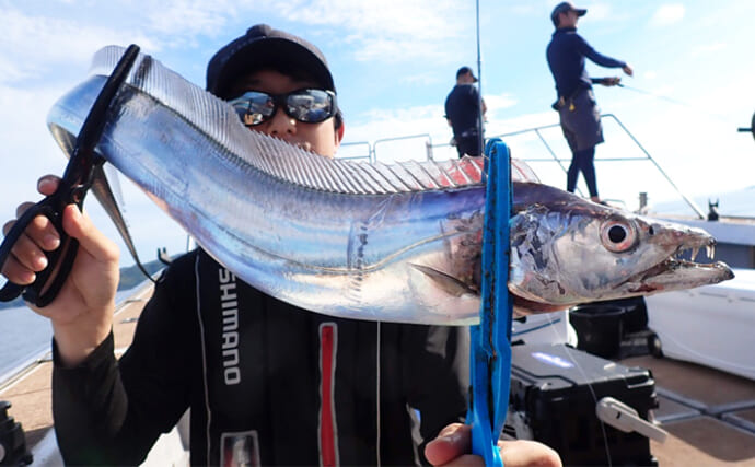 【船のエサ釣り釣果速報】博多湾内のタチウオ釣りで良型中心に釣る人50匹（福岡）